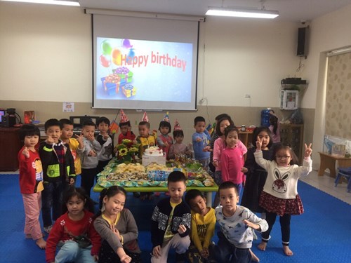 Lớp MGL A1 với hoạt động sinh nhật Sinh nhật