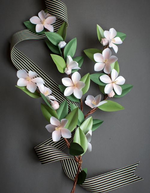 Đồ chơi tự tạo: Trang trí nhà xinh bằng hoa giấy handmade tuyệt đẹp