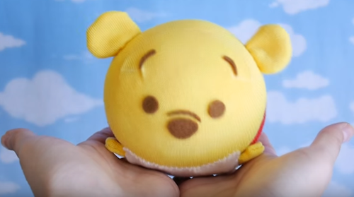 Đồ chơi tự tạo: Cách làm chú gấu Pooh nhồi bông trong Disney