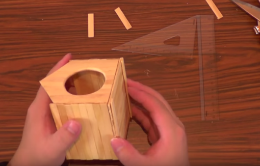 Đồ chơi tự tạo: Cách làm nhà đồ chơi cho hamster bằng que đè lưỡi