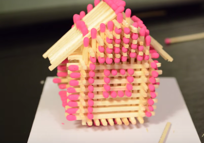 Đồ chơi tự tạo: Cách làm nhà bằng diêm đơn giản