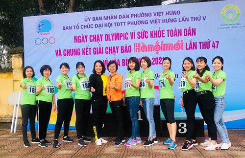 CBGVNV trường MN Hoa Thủy Tiên tham gia Giải chạy báo Hà Nội mới lần thứ 47 “Vì hòa bình” phường Việt Hưng