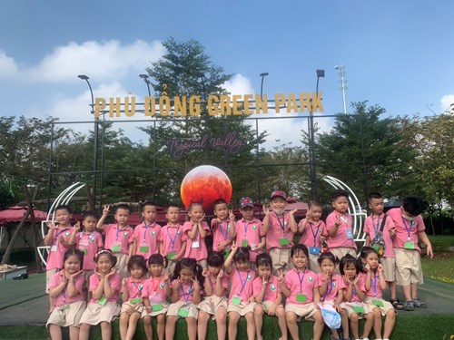 Hoạt động ngoại khoá tại  KHU TRẢI NGHIỆM SINH THÁI PHÙ ĐỔNG GREEN PARK  của các bạn nhỏ trường Mầm non Hoa Thuỷ Tiên