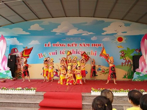 Trường mầm non Hoa Thủy Tiên tưng bừng tổ chức lễ tổng kết năm học, bé vui Tết thiếu nhi năm học 2016-2017.