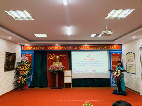 Trường mầm non Hồng Tiến tổ chức Lễ kỷ niệm ngày Nhà giáo Việt Nam 20/11/2021, tuyên dương khen thưởng các nhà giáo tiêu biểu và đón nhận bằng khen của UBND Thành phố Hà Nội