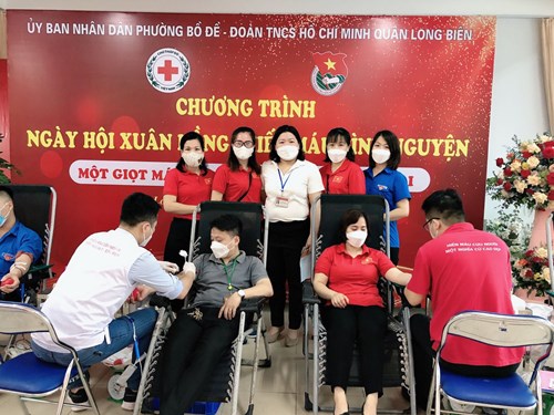 Trường MN Hồng Tiến tham gia ngày hội hiến máu nhân đạo