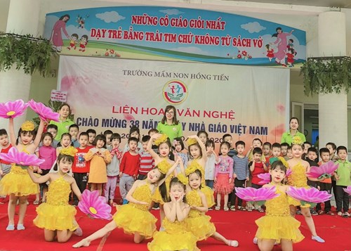 Hoạt động của các bé lớp A3 chào mừng ngày Nhà giáo Việt Nam 20/11.