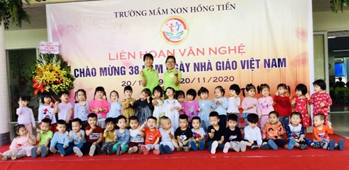 Hoạt động của các bé lớp C1 chào mừng ngày Nhà giáo Việt Nam 20/11.