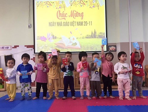 Hoạt động của các bé lớp D1 chào mừng ngày Nhà giáo Việt Nam 20/11.