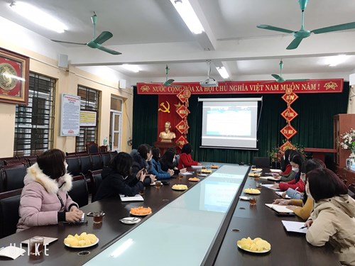 Trường mầm non Long Biên tham dự Hội nghị trực tuyến  về công tác phòng chống dịch Covid-19 trong trường học khi đón HS trở lại học tập.