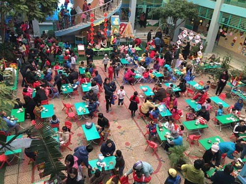 Trường mầm non Long Biên tổ chức “ Hội chợ xuân – liên hoan chúng cháu vui khoẻ năm học 2016 -2107”


