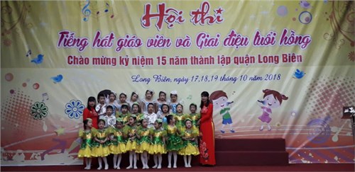  Trường mầm non Long Biên tham gia Hội thi “Tiếng hát giáo viên và giai điệu tuổi hồng” ngành GD&ĐT quận Long Biên chào mừng 15 năm thành lập Quận
