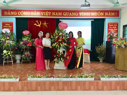 Trường mầm non Long Biên tổ chức Lễ kỷ niệm 38 năm  ngày nhà giáo Việt Nam 20/11