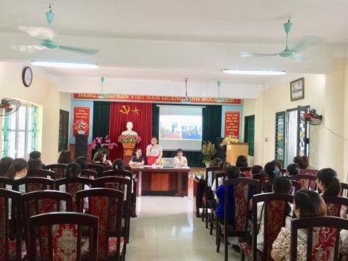 Trường mầm non Long Biên tổ chức họp đại biện cha mẹ phụ huynh các lớp cuối năm học 2019- 2020.