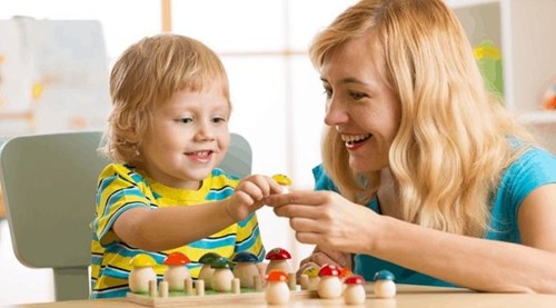 10 việc bố mẹ nên làm để giúp trẻ phát triển ngôn ngữ ở giai đoạn 1-3 tuổi