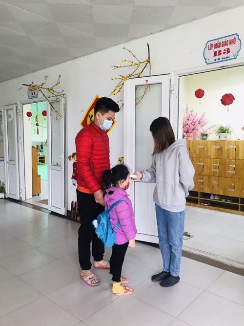 Trường MN Long Biên A đón học sinh quay trở lại trường sau thời gian nghỉ phòng, chống dịch Covid-19