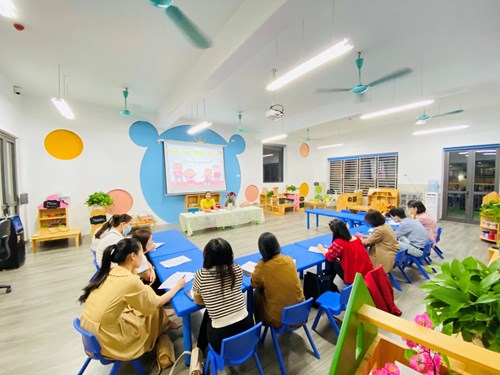 Trường mầm non Nắng Mai tổ chức họp phụ huynh đầu năm học 2022-2023