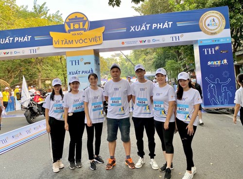 Giáo viên trường mầm non Ngọc Thụy tham gia giải chạy S-RACE 2022