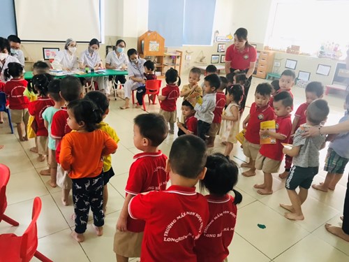 Trường mầm non Ngọc Thụy tổ chức khám sức khỏe lần I năm học 2022 – 2023 cho học sinh