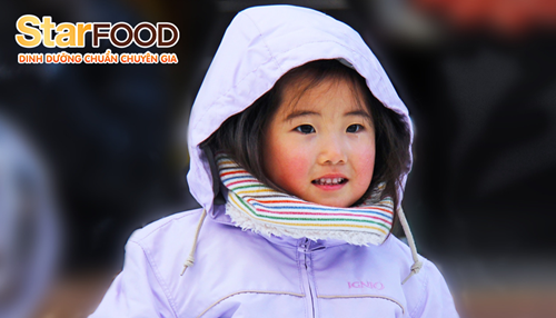 Giữ ấm cho trẻ khi trời trở lạnh để trẻ không bị ốm