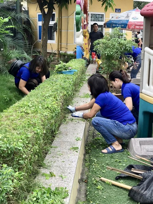 Trường mầm non Ngọc Thụy tổ chức tổng vệ sinh toàn trường phòng chống dịch bệnh tháng 7/2019