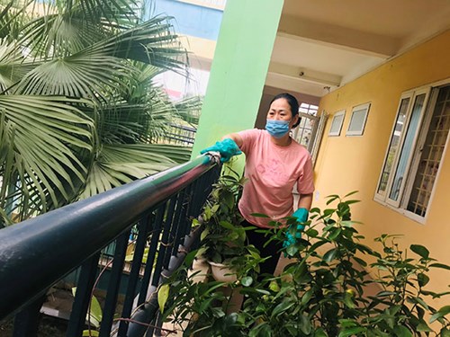 Trường Mầm non Phúc Đồng thực hiện công tác tổng vệ sinh phòng chống dịch bệnh và thực hiện kiểm kê tài sản, niêm phong phòng học trước khi nghỉ Tết Nguyên Đán 2021.