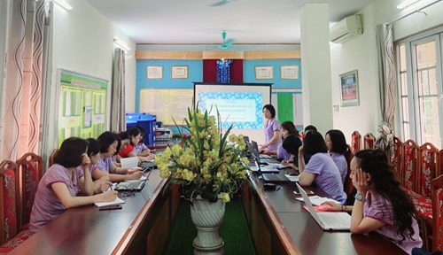Trường MN Sơn Ca tổ chức tập huấn “Hướng dẫn xây dựng kho học liệu số bằng GOOGLE SITES”