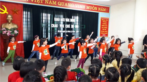 Hoạt động trò chuyện, giao lưu kỷ niệm 74 năm ngày thành lập Quân đội nhân dân Việt Nam ( 22/12/1944 - 22/12/2018) của trường Mầm Non Sơn Ca.