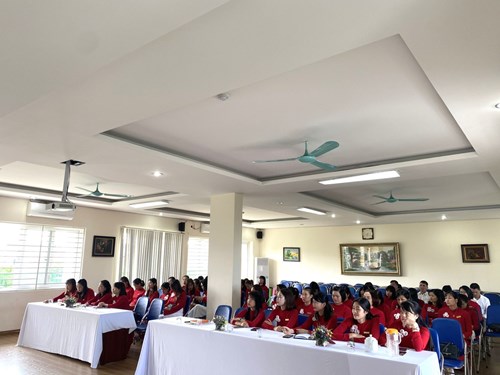 Trường mầm non Thạch Bàn tổ chức thành công “Hội nghị Cán bộ, công chức, viên chức năm học 2020 – 2021”