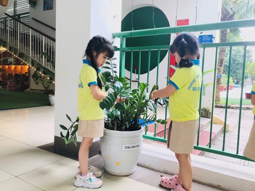 Trường mầm non Thạch Bàn  hưởng ứng phong trào “Hành động vì nhà trường Xanh – Sạch – Đẹp – Văn minh – Hạnh phúc”