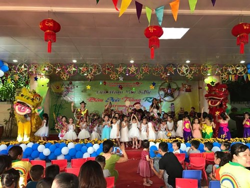 Trường mầm non Thạch Cầu tổ chức Liên hoan văn nghệ “ Đêm hội trăng rằm “vui trung thu năm 2018 