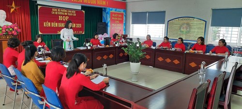 Chi bộ trường mầm non Thạch Cầu tổ chức họp kiểm điểm, đánh giá, xếp loại chất lượng Đảng viên năm 2020