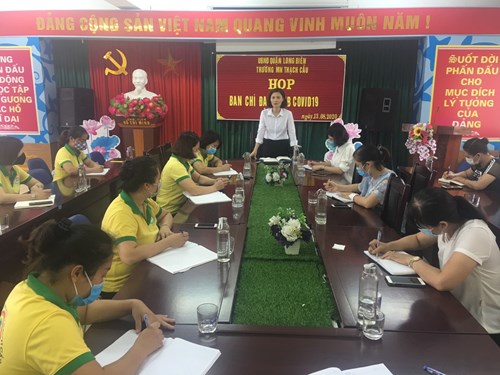 Trường mầm non Thạch Cẩu tổ chức họp BCĐ PCDB Covid 19
