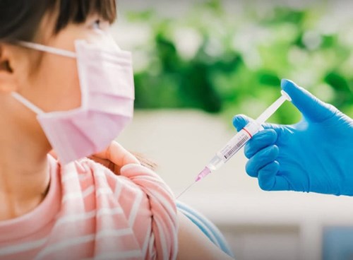 5 điều bố mẹ cần biết về tiêm vaccine COVID-19 cho trẻ em.