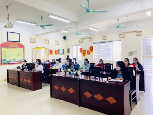 Chi bộ trường mầm non Thạch Cầu tham gia buổi hội nghị trực tuyến “ Chuyên đề toàn khóa học tập và làm theo tư tưởng đạo đức phong cách Hồ Chí Minh về ý chí tự lực tự cường và khát vọng phát triển đất nước phồn vinh, hạnh phúc”.