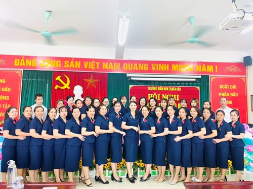 Trường mầm non Thạch Cầu tổ chức hội nghị cán bộ,viên chức, người lao động năm học 2022 – 2023.