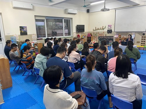 Trường mầm non Thạch Cầu tổ chức họp phụ huynh đầu năm học 2022-2023.