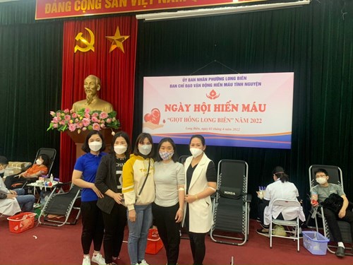 Trường mầm non Thạch Cầu tham gia ngày hội hiến máu “ Giọt hồng Long Biên” năm 2022.
