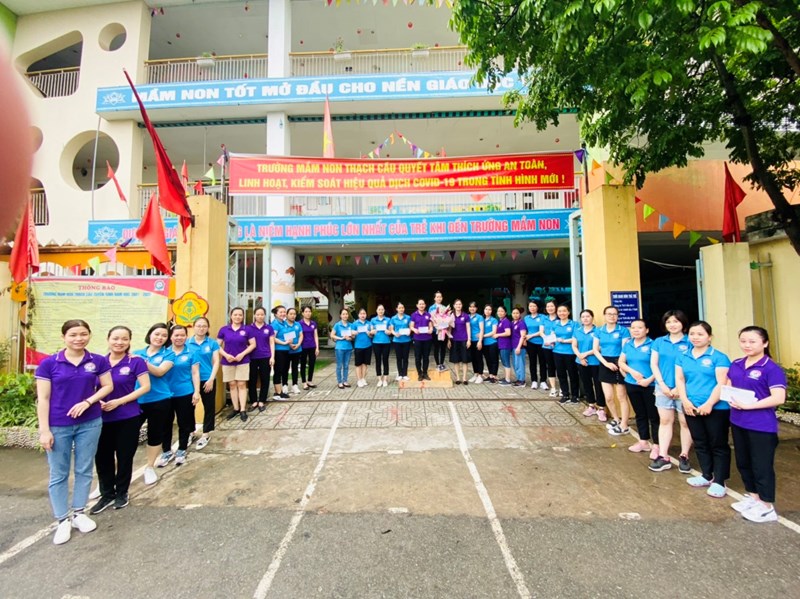 Trường mầm non Thạch Cầu tổ chức giải chạy báo Hà Nội mới lần thứ 47 vì hòa bình.