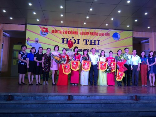 Đoàn thanh niên trường mầm non Thạch Cầu tham gia kể truyện  “Tấm gương đạo đức Hồ TChí Minh “