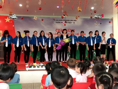 Trường mầm non Thạch Cầu tưng bừng tổ chức liên hoan văn nghệ chào mừng 86 năm ngày thành lập đoàn TNCS Hồ Chí Minh 26/3/1931- 26/3/2017 và tiệc buffet mừng sinh nhật các bé tháng 3 .