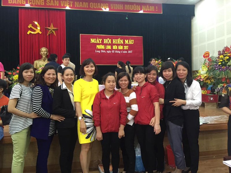 Trường mầm non Thạch Cầu tưng bừng tham gia ngày hội hiến máu nhân đạo  phường Long Biên năm 2017 