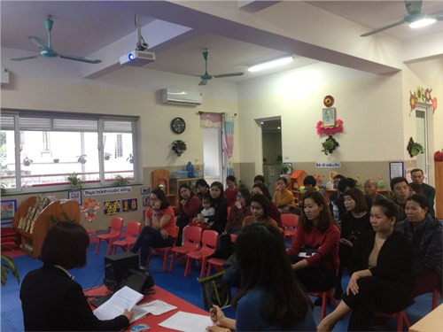 Trường MN Thạch Cầu tổ chức họp phụ huynh toàn trường