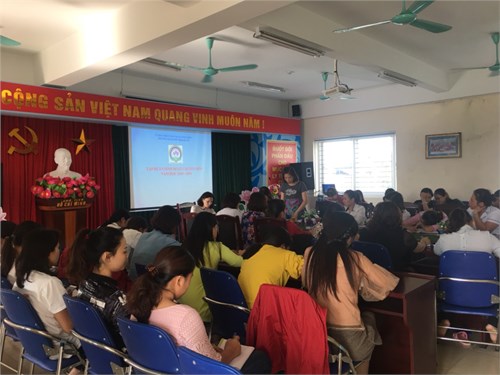 Trường mầm non Thạch cầu tổ chức họp chuyên môn đầu năm học 2018-2019