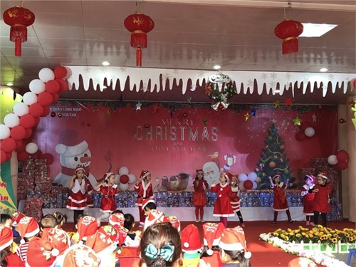 Trường mầm non Thạch Cầu tổ chức liên hoan văn nghệ chào đón Noel và chúc mừng năm mới 2019 