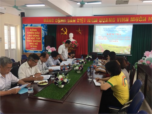Trường mầm non Thạch Cầu đón đoàn kiểm tra của Đảng bộ phường Long Biên.