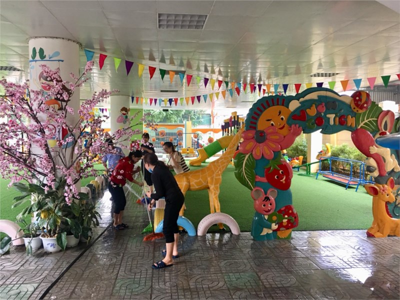 Trường mầm non Thạch Cầu tổ chức tổng vệ sinh toàn trường trước dịp nghỉ tết Nguyên Đán Kỷ Hợi 2019.