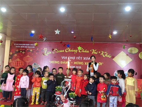 Trường mầm non Thạch Cầu tổ chức “ Liên hoan chúng cháu vui khỏe cấp trường” năm học 2018-2019 - Tiệc buffet mừng sinh nhật các bé tháng 1.