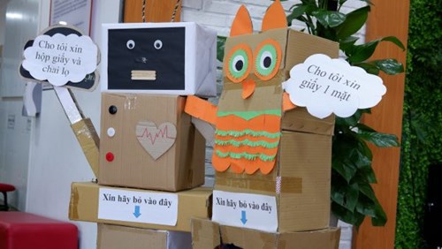 Dạy thủ công sáng tạo cho bé: Cách làm Robot từ bìa carton.
