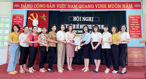 Trường MN Thượng Thanh vinh dự đón đồng chí Hiệu trưởng mới